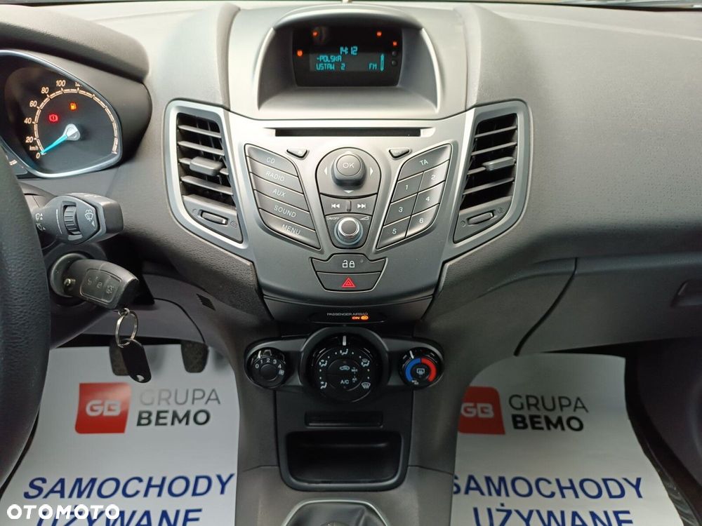 Ford Fiesta 1.25 Ambiente - 22