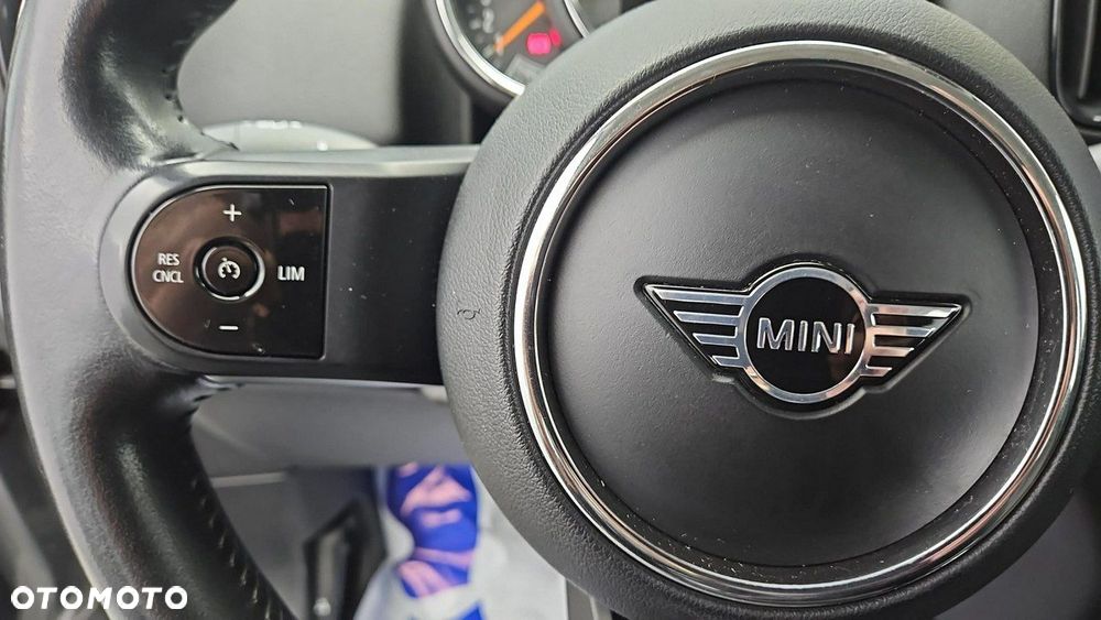 MINI Countryman - 16