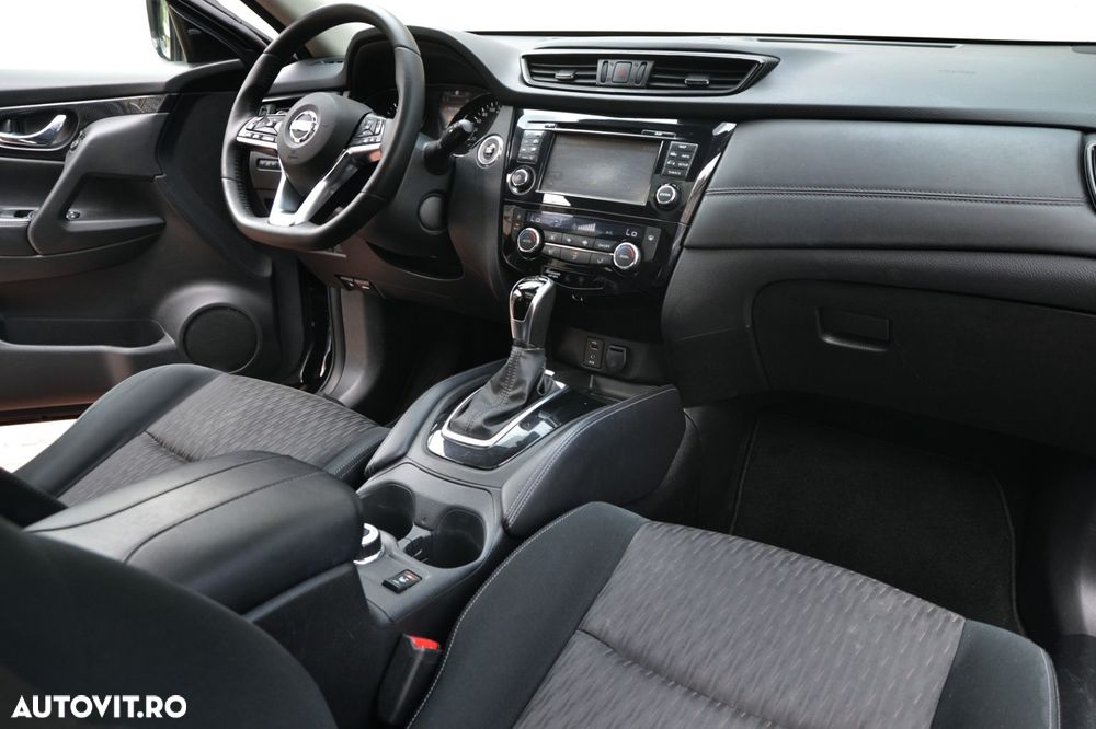 Nissan X-Trail 1.7 dCi ALL-MODE 4x4i Xtronic N-Connecta - 3