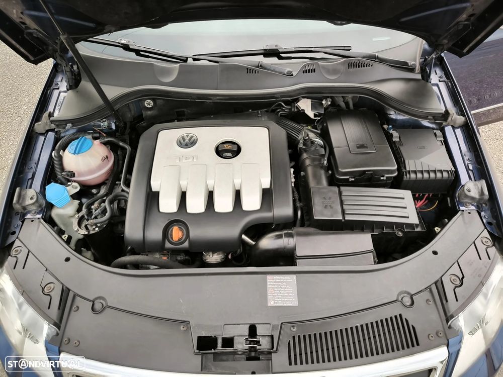 VW Passat Variant 2.0 TDI Confortline - 43