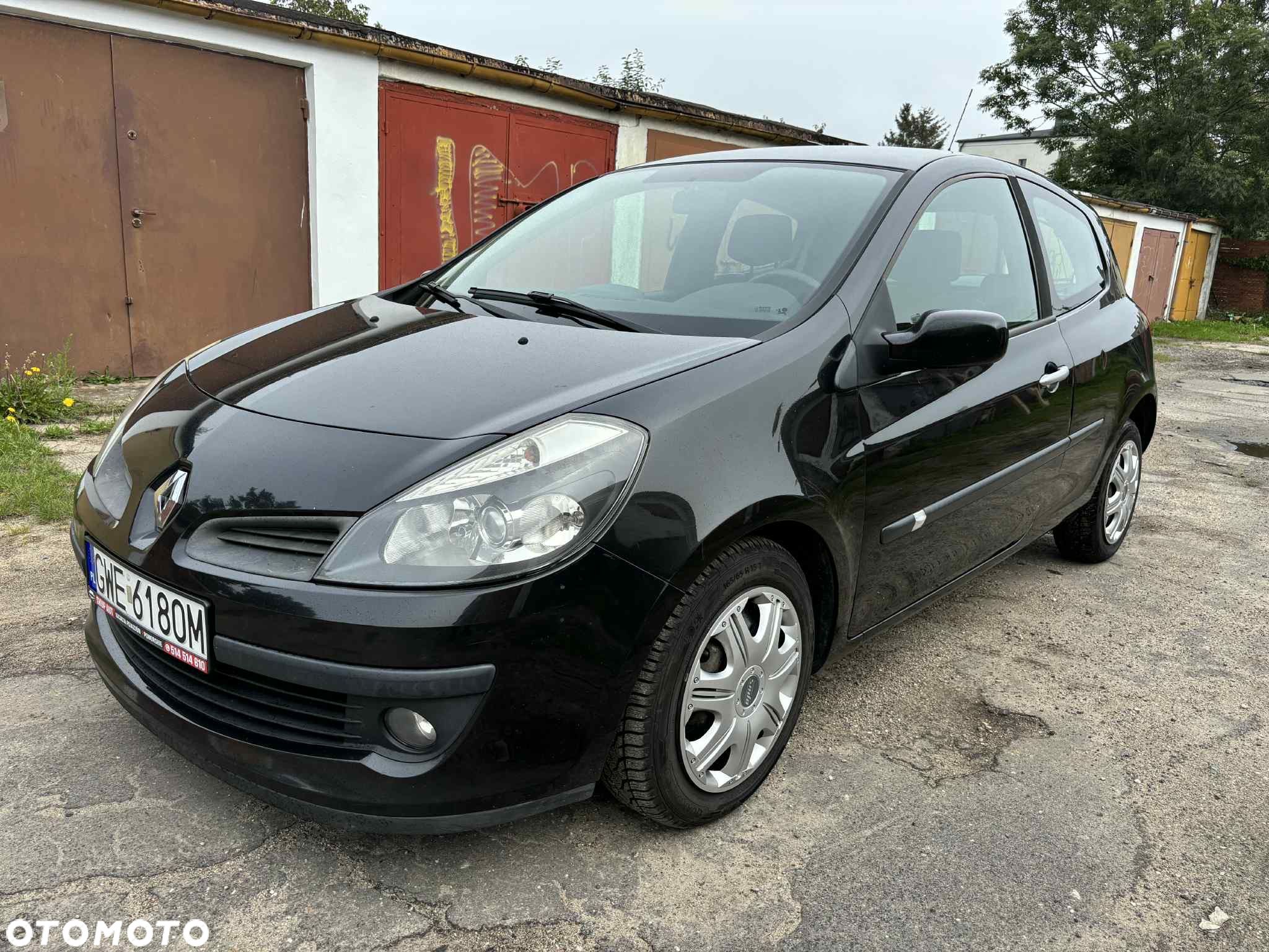 Renault Clio 1.2 16V Alize - 1