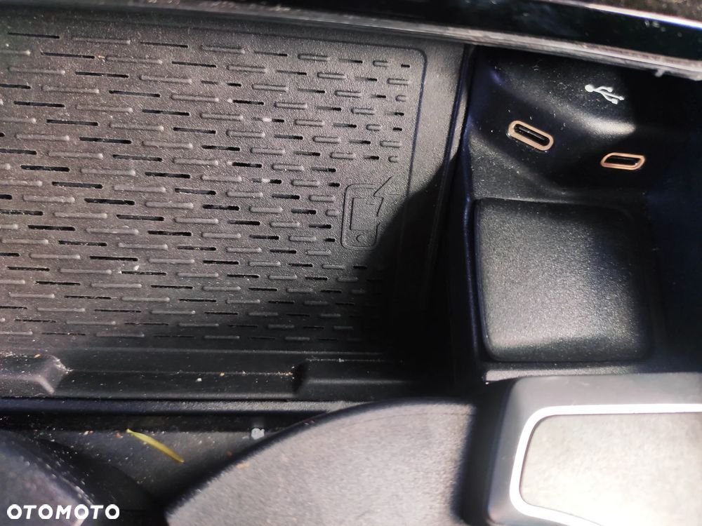 Mercedes-Benz GLE 300 d 4-Matic - 24