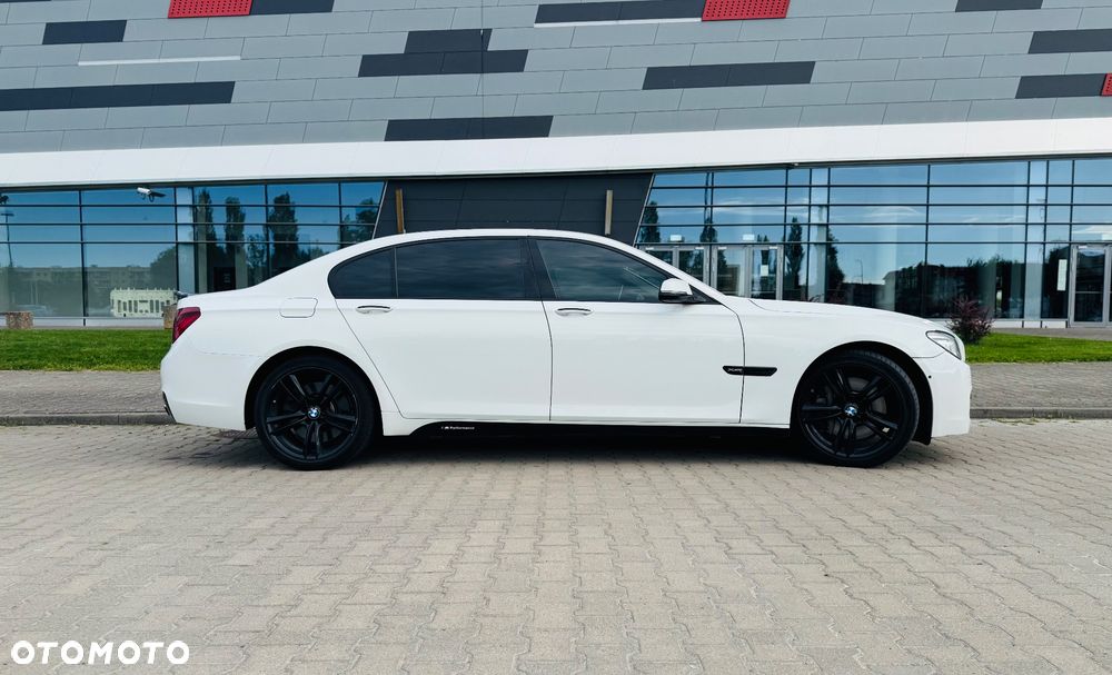 BMW Seria 7 750Li xDrive - 3