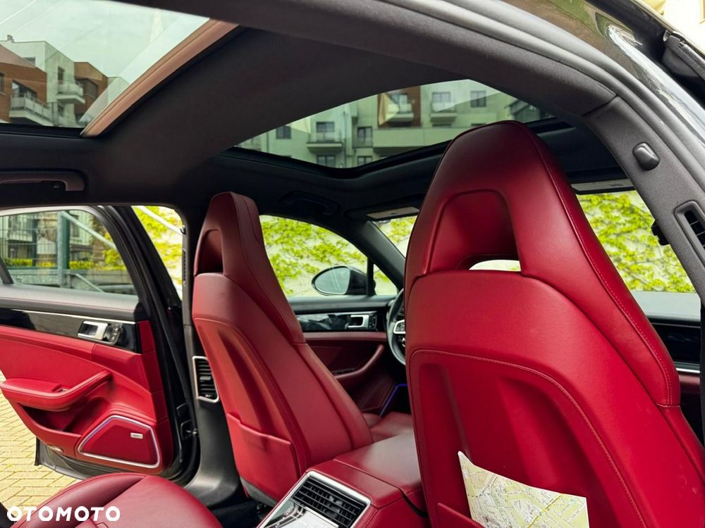 Porsche Panamera 4S Executive - 24