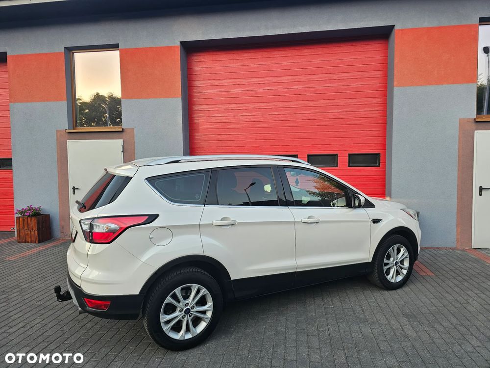 Ford Kuga 2.0 TDCi FWD Titanium - 23