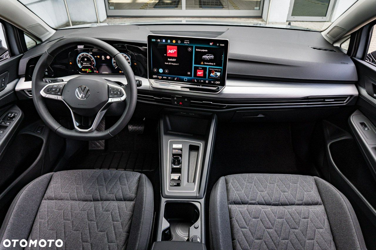 Volkswagen Golf - 16