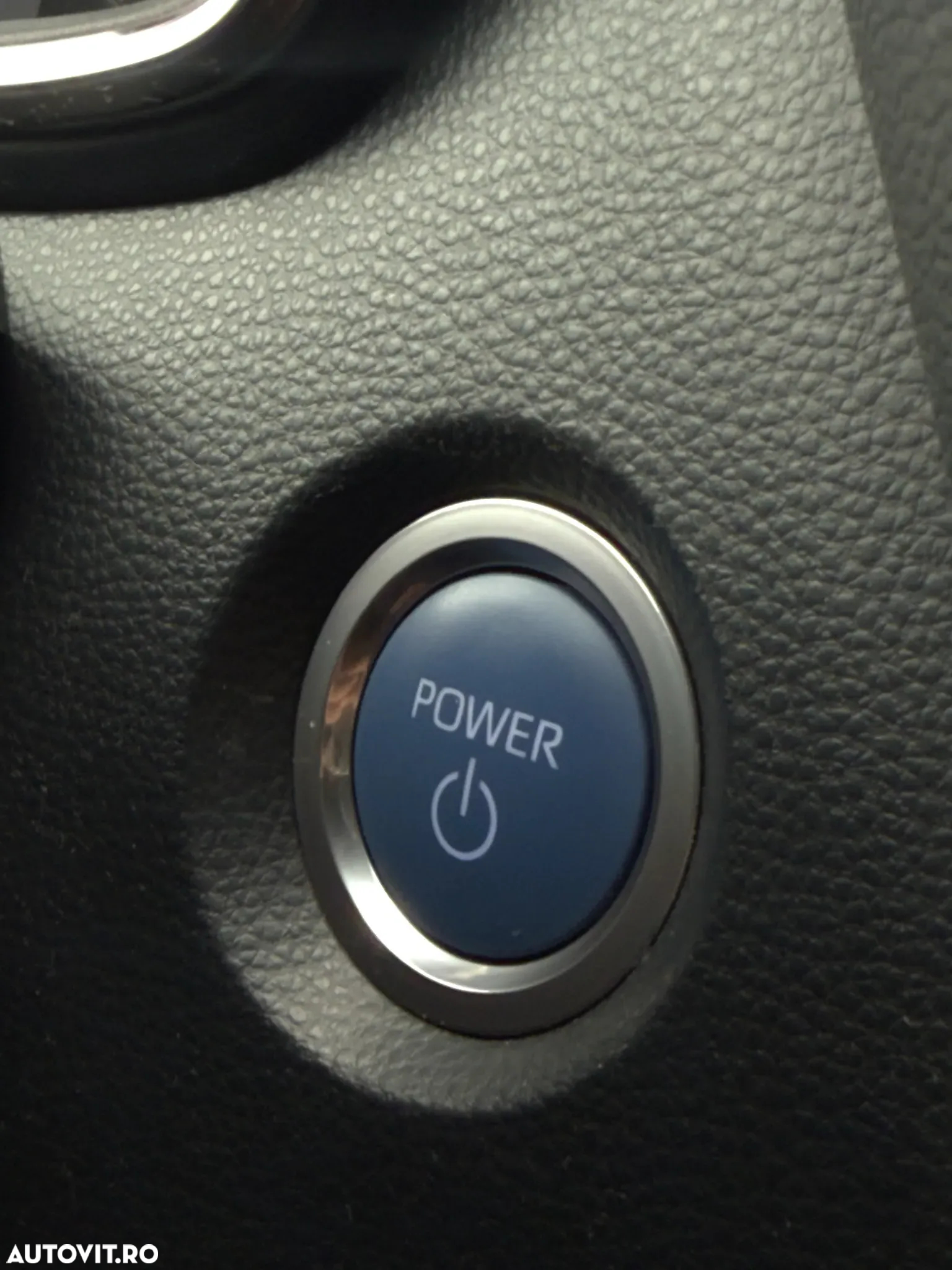 Toyota Corolla 2.0 HSD Exclusive Plus Bi-tone - 17