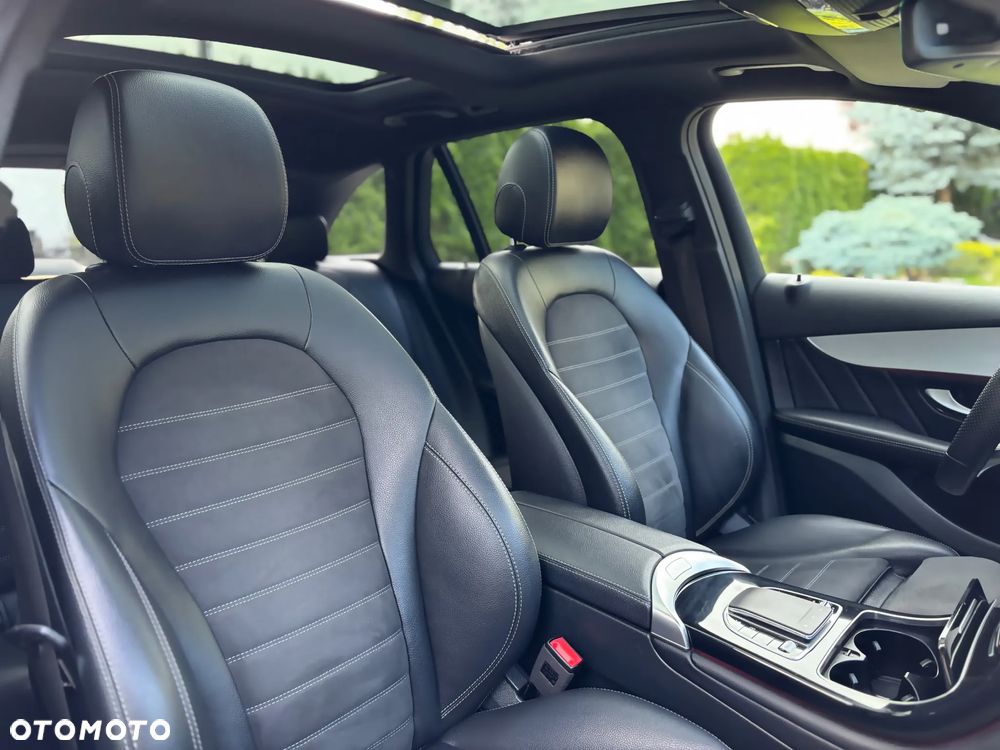 Mercedes-Benz GLC 220 d 4Matic 9G-TRONIC AMG Line - 11