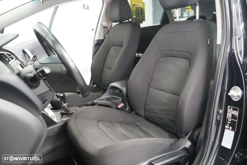 Kia Ceed SW - 12