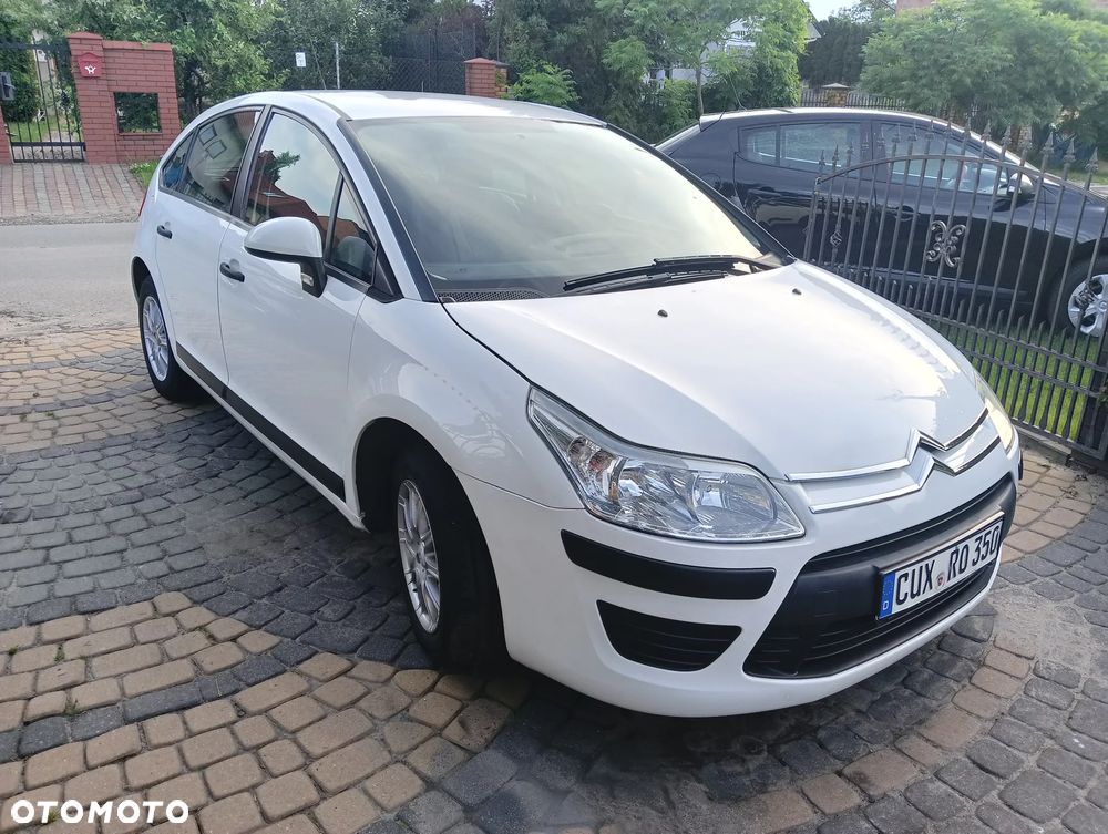 Citroën C4 1.4 16V Style - 2