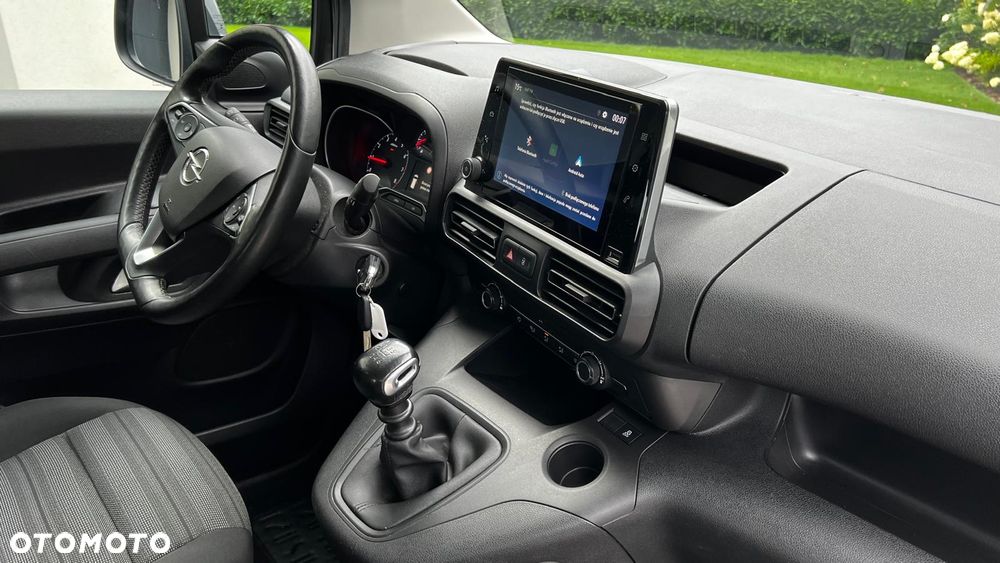Opel Combo 1.2 Turbo Elite S&S - 22