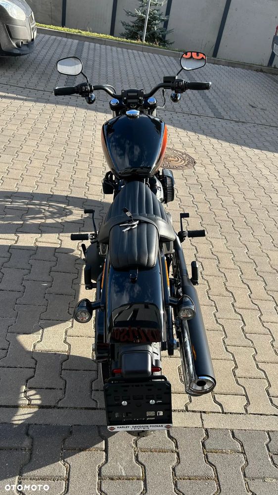 Harley-Davidson Softail Street Bob - 13