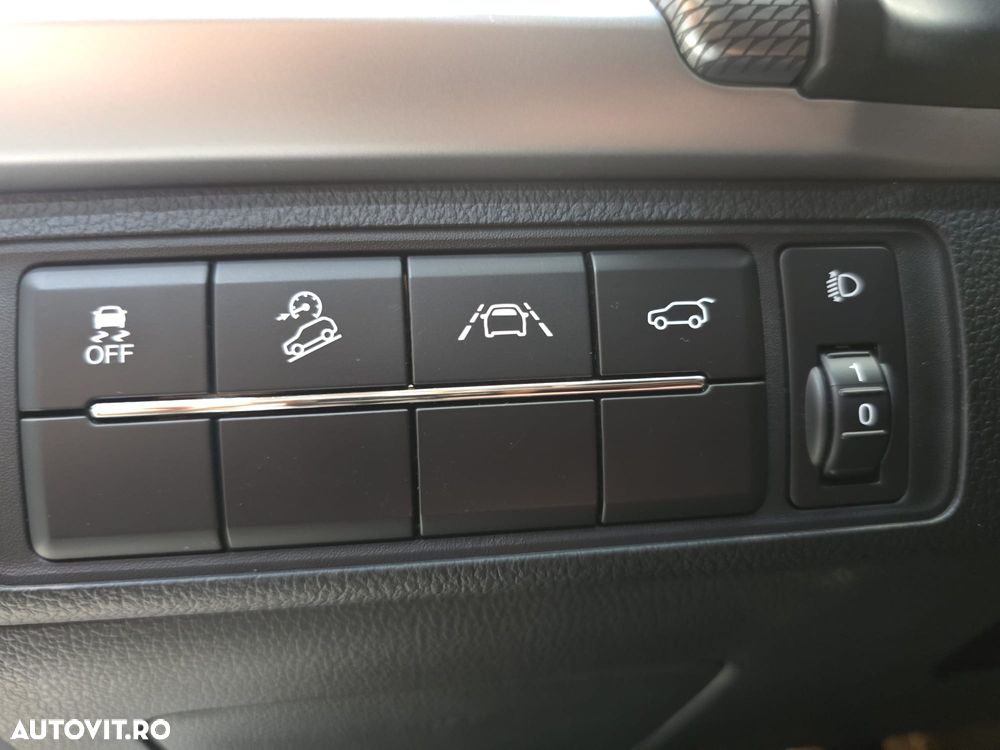 KGM Rexton - 16
