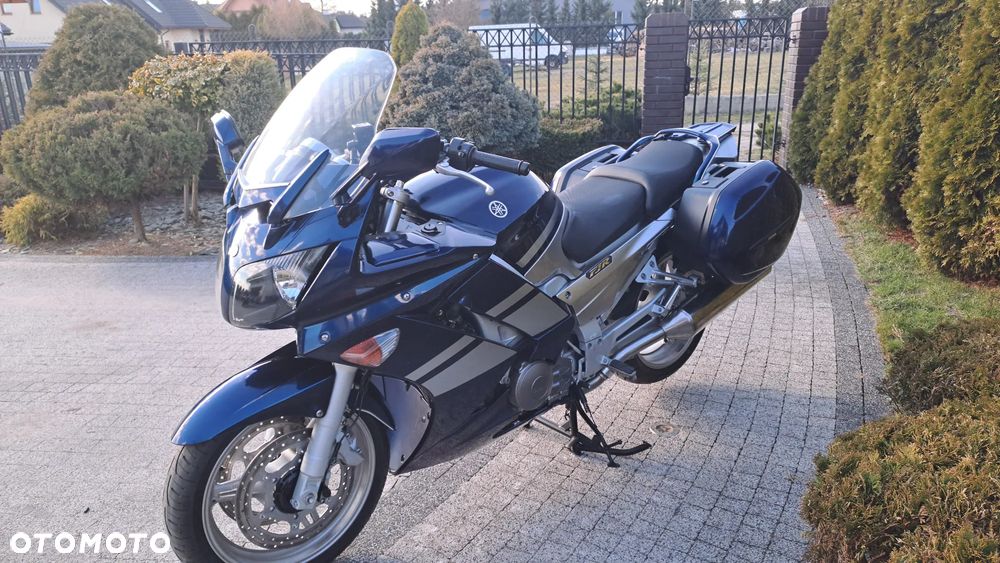 Yamaha FJR - 27