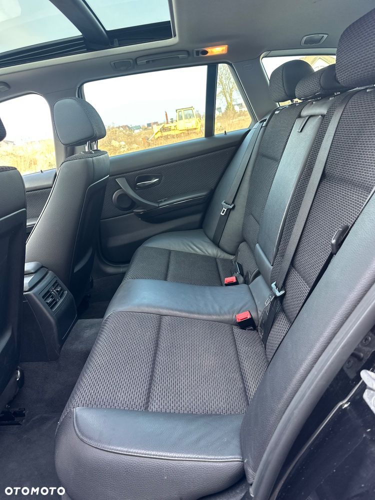BMW Seria 3 320d xDrive - 6