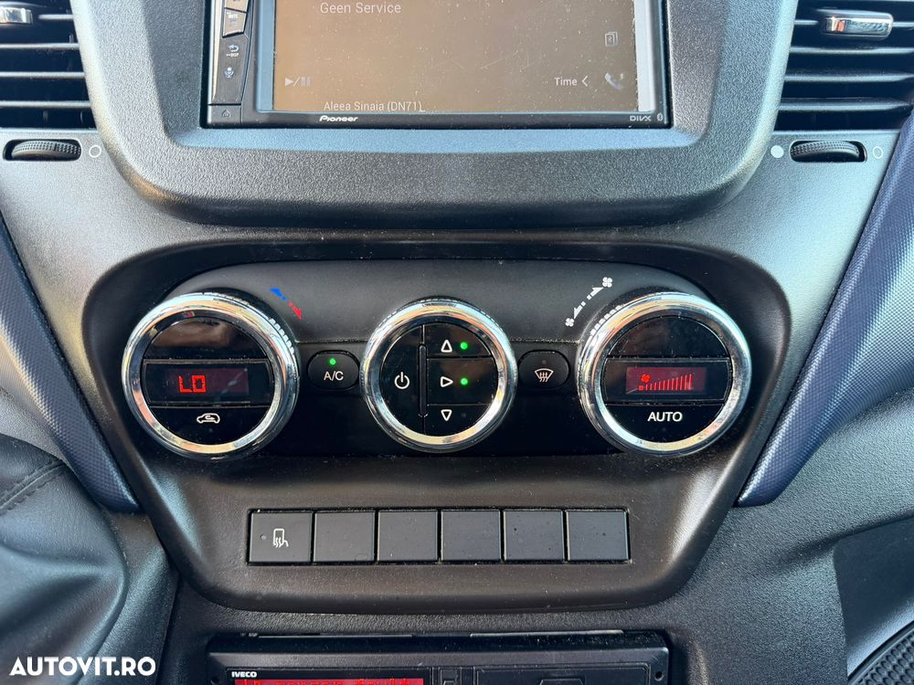 Iveco Daily 3.0 D FRIGORIFIC 2 COMP - 27