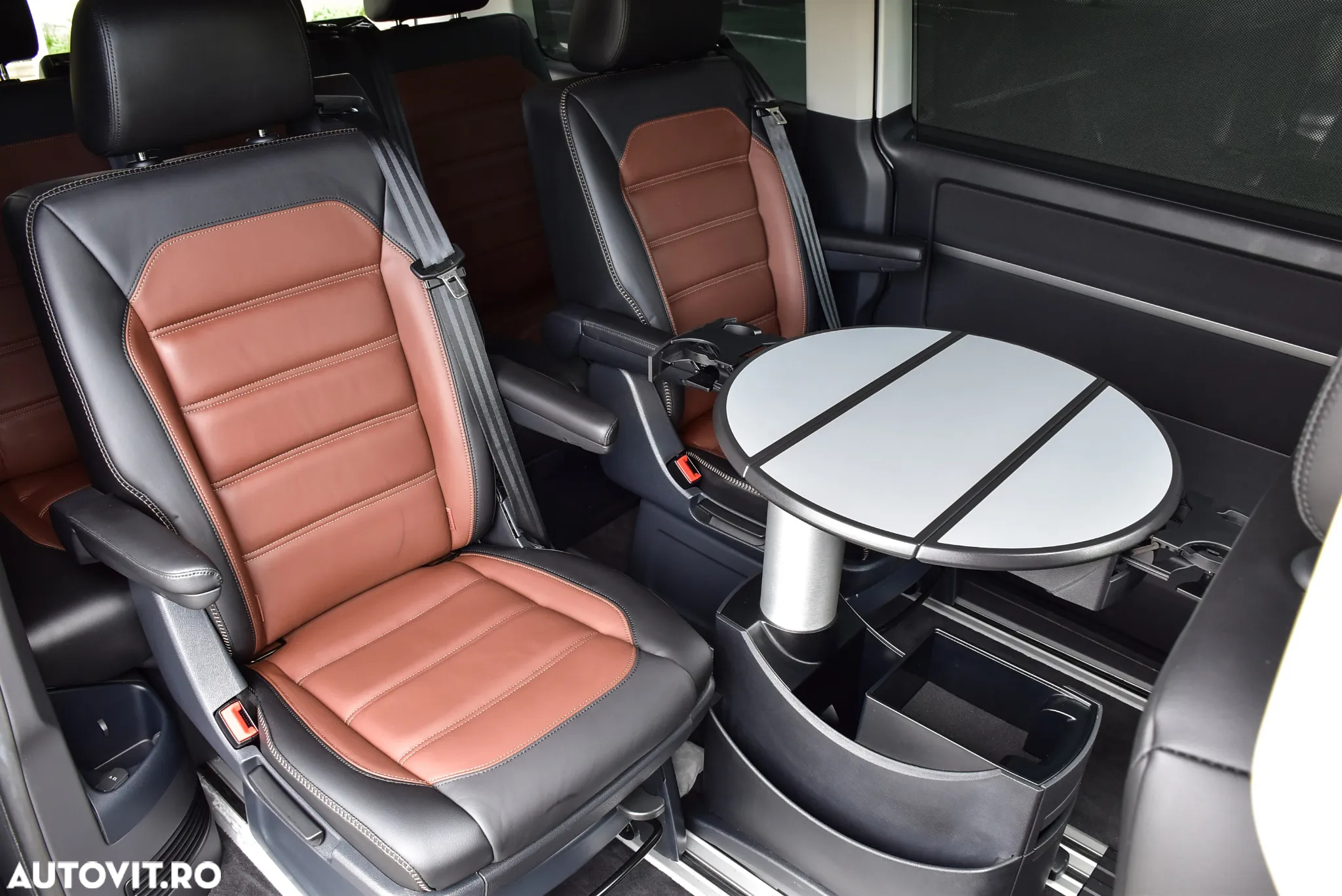 Volkswagen Multivan - 23