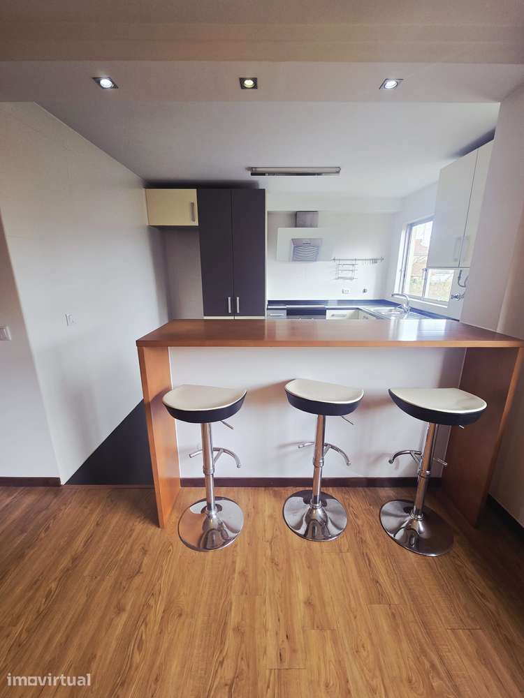 Quarto para Arrendamento a Estudante Monte dos Burgos - Grande imagem: 5/9