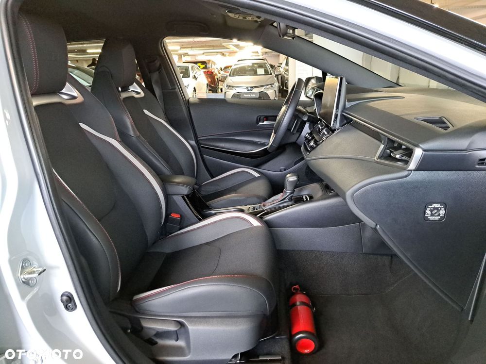 Toyota Corolla 2.0 Hybrid GR Sport - 16