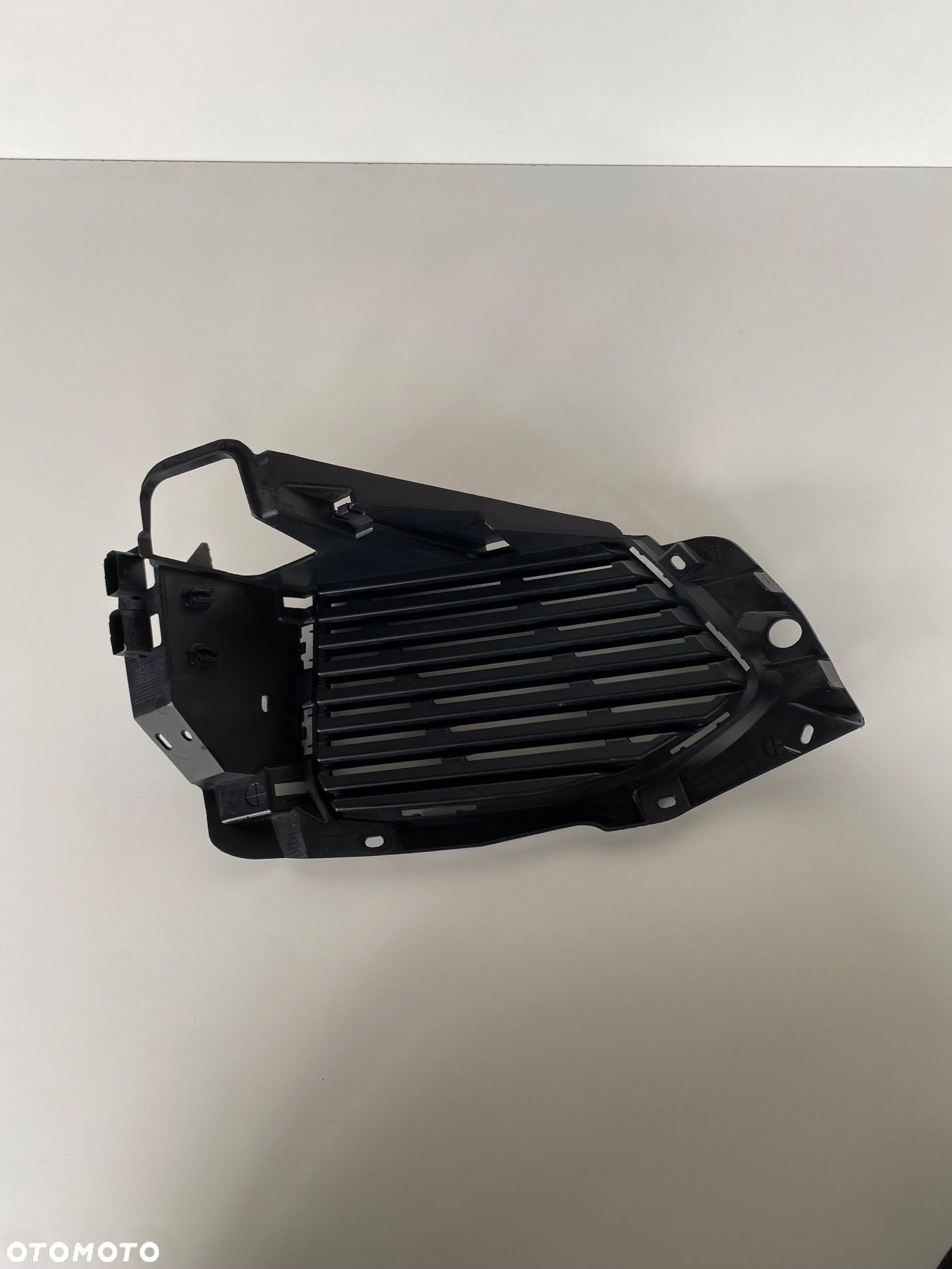 Kratka zderzaka lewa przód 9810870377 Peugeot 5008 II - 2