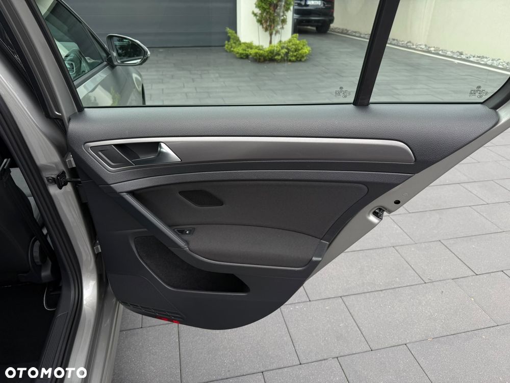 Volkswagen Golf 1.4 TSI BlueMotion Technology DSG Comfortline - 32
