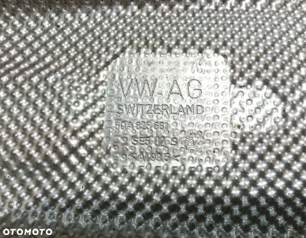 OSŁONA TERMICZNA TŁUMIKA ŚRODKOWEGO VW TOURAN II 5T 1.6 TDI 5QA825661 - 2