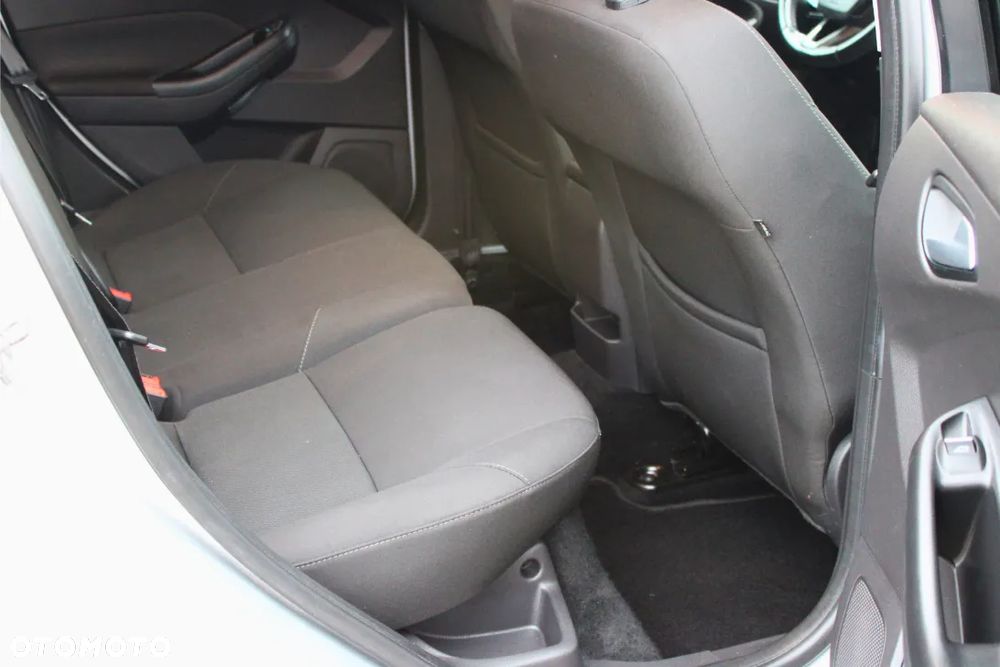 Ford Focus 1.6 TDCi DPF Ambiente - 21