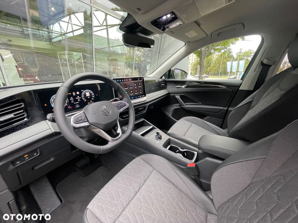 Volkswagen Tiguan - 12