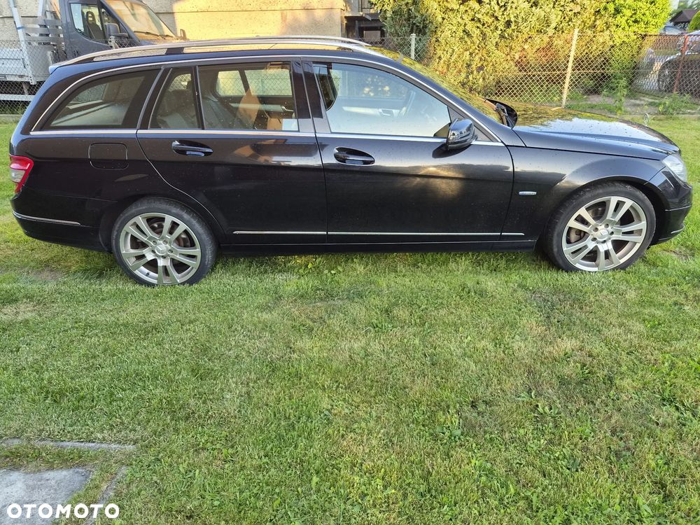 Mercedes-Benz Klasa C 220 CDI DPF BlueEFFICIENCY Avantgarde Edition - 9