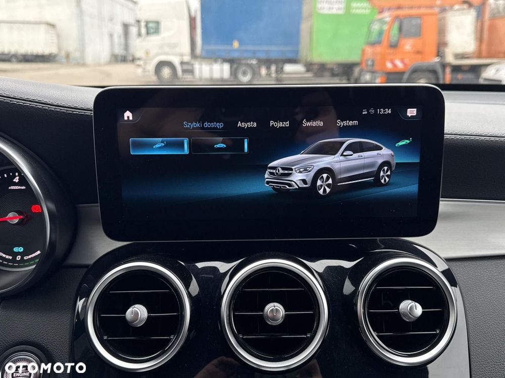 Mercedes-Benz GLC - 26