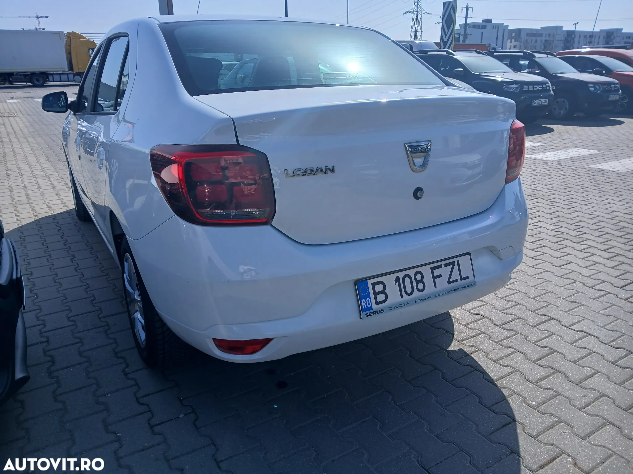 Dacia Logan 0.9 TCe Laureate - 4