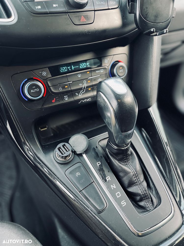 Ford Focus 1.5 TDCi Powershift Titanium - 9