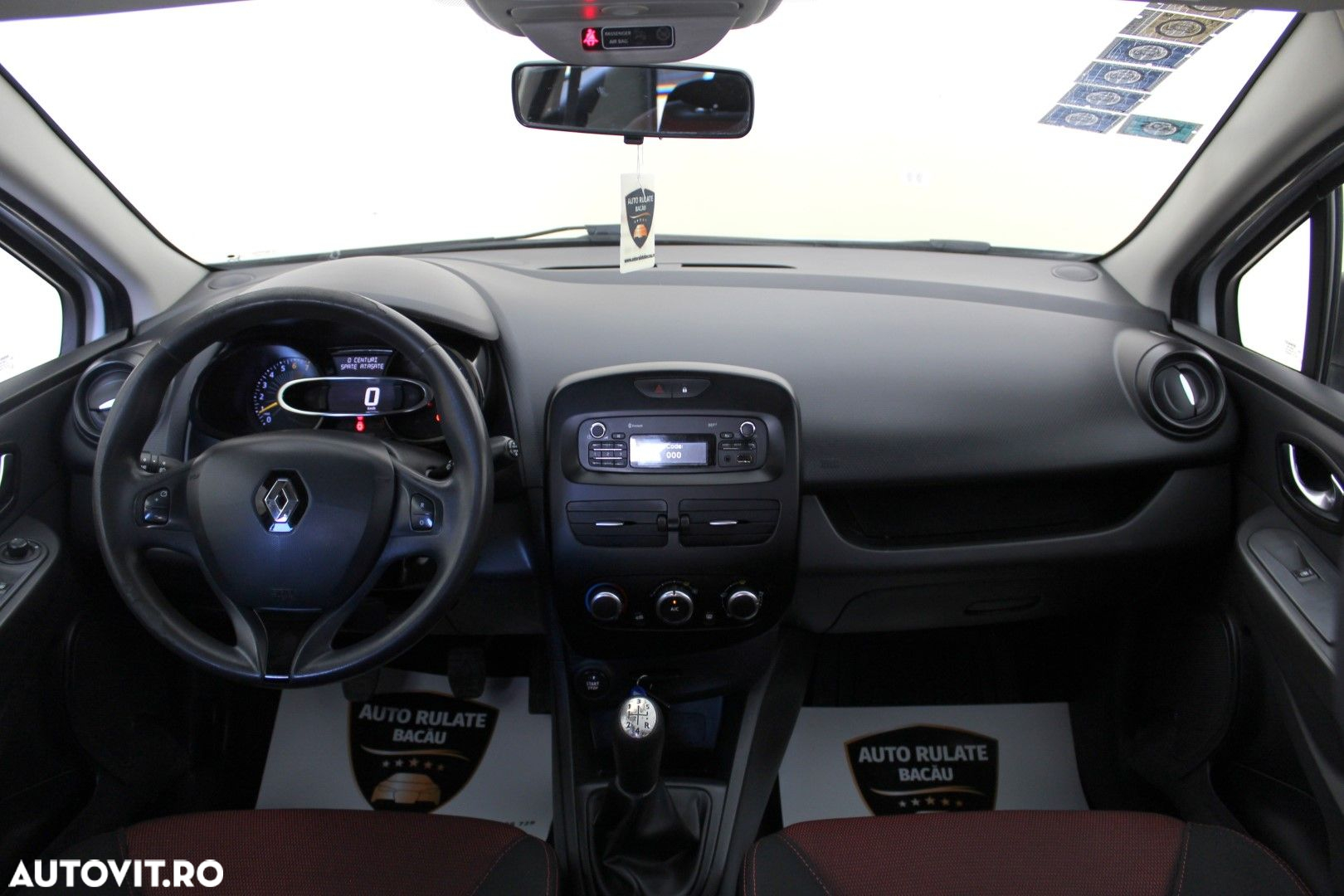 Renault Clio - 8
