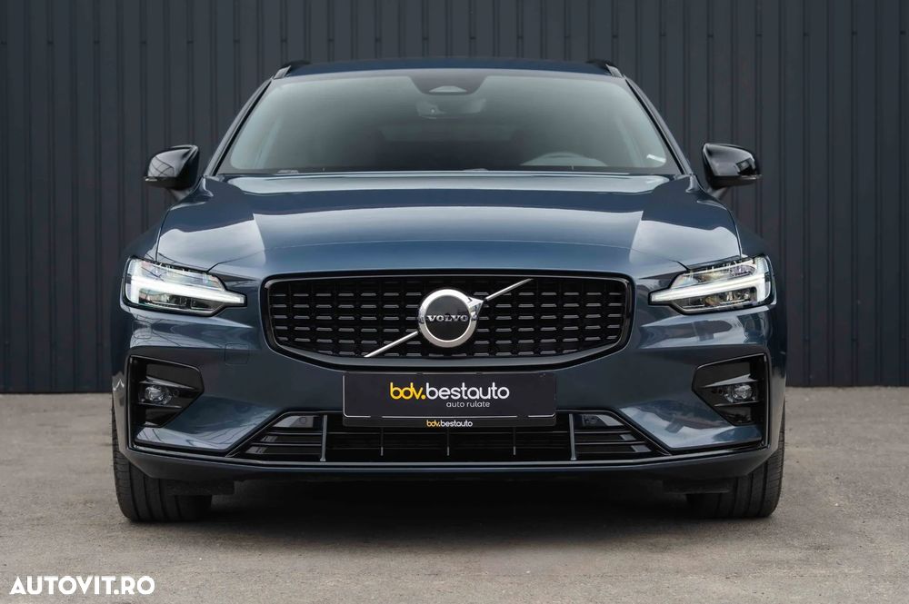 Volvo V60 B4 MHEV AT Ultimate Dark - 2