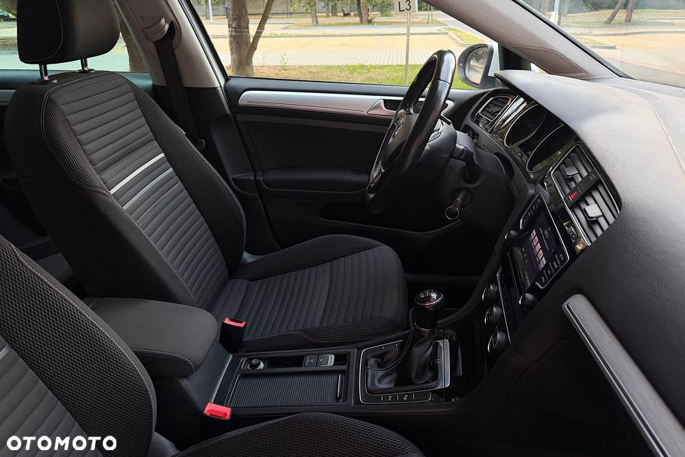 Volkswagen Golf 1.4 TSI BlueMotion Technology Cup - 31
