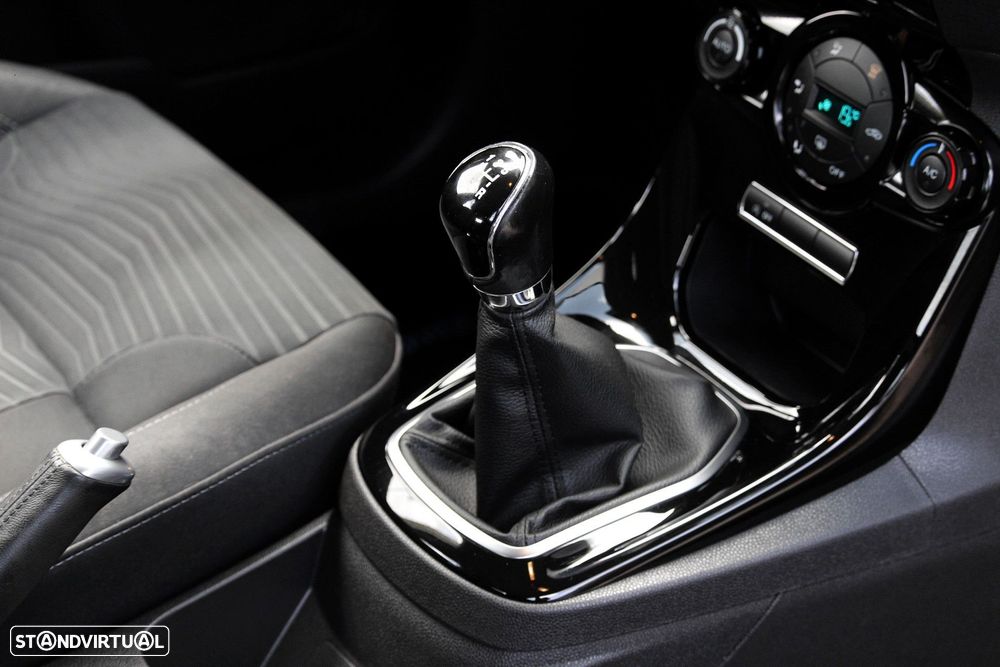 Ford Fiesta 1.0 EcoBoost Titanium - 17