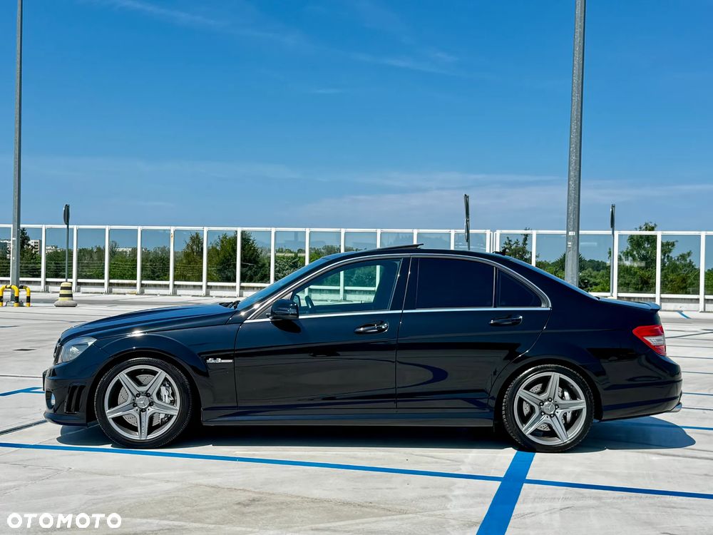 Mercedes-Benz Klasa C 63 AMG - 7