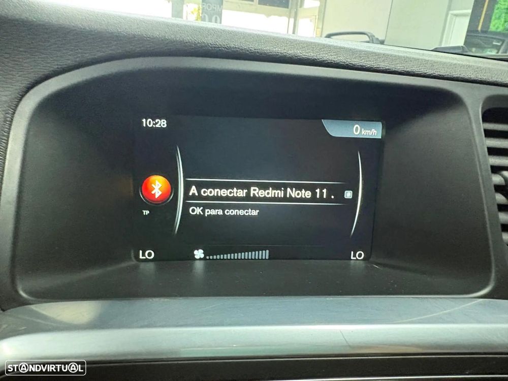 Volvo V60 2.0 D2 Summum Geartronic - 23