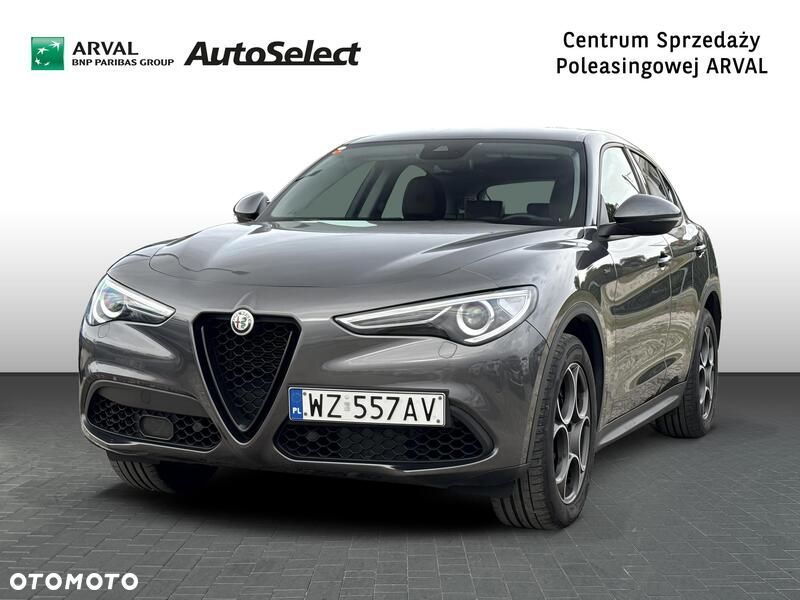 Alfa Romeo Stelvio - 1