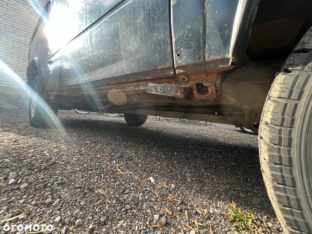 Volkswagen Caravelle - 13