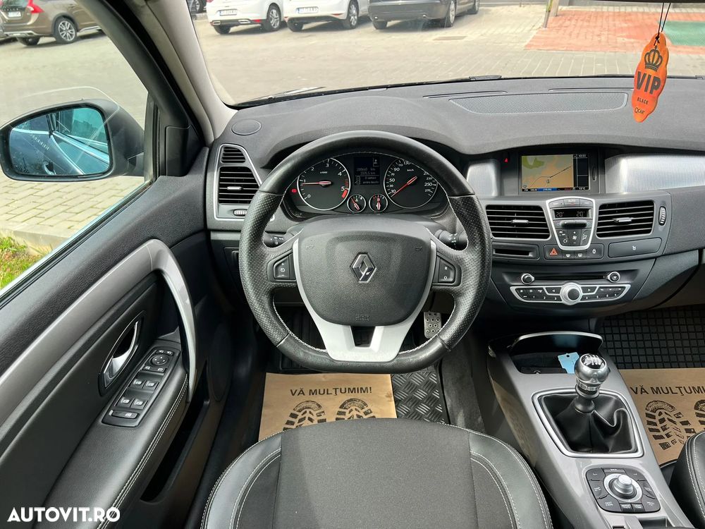 Renault Laguna dCi 110 FAP Limited - 17