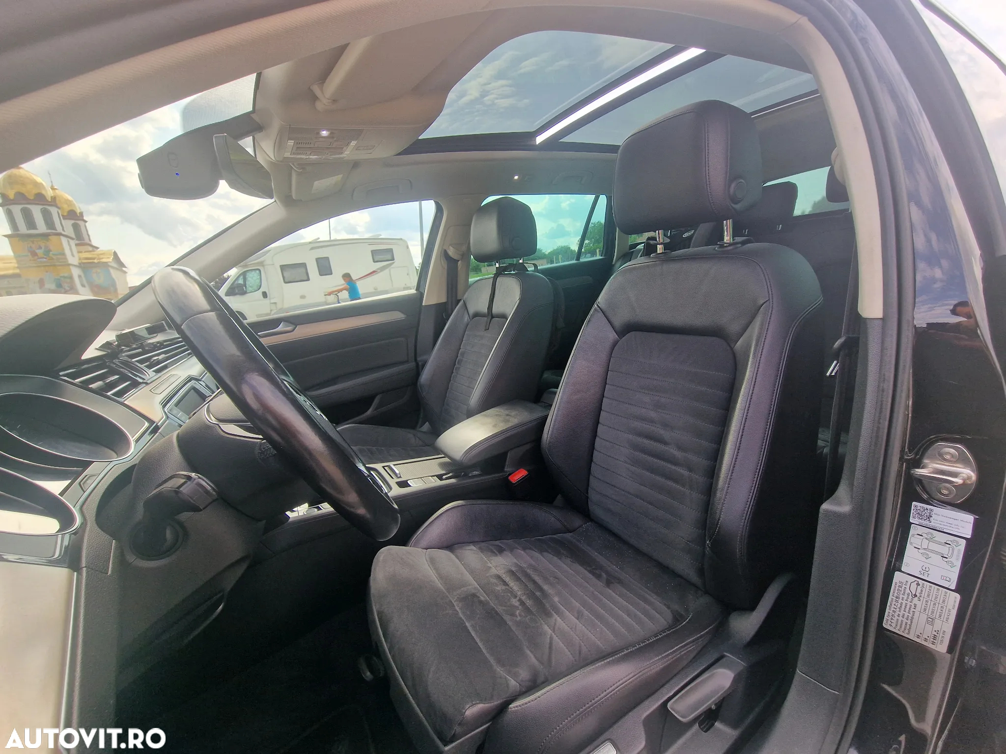 Volkswagen Passat - 8