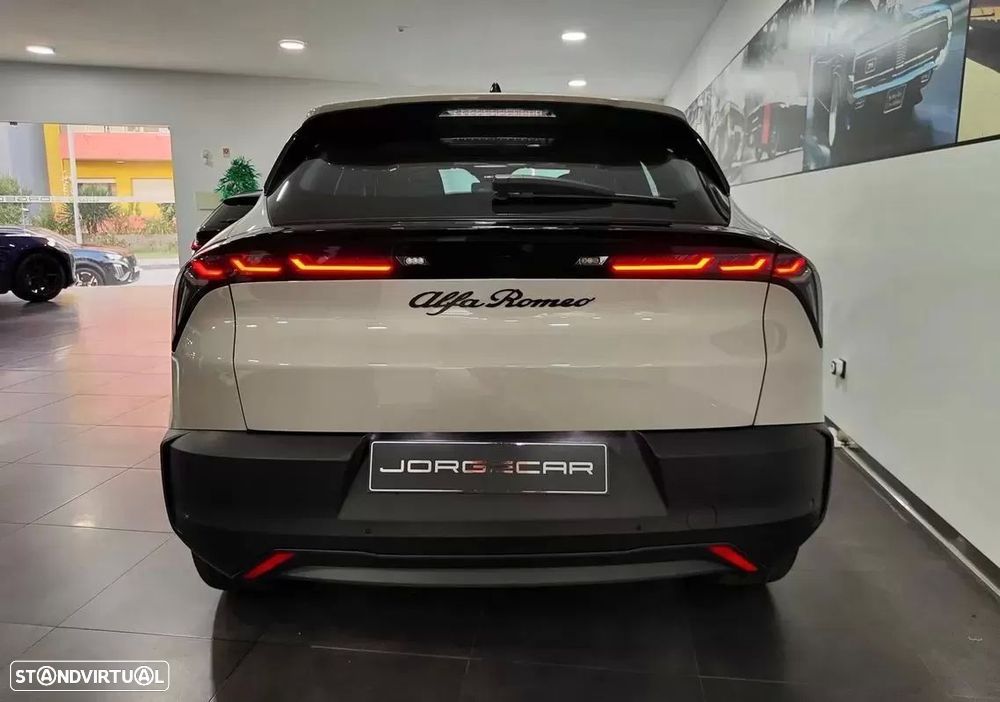 Alfa Romeo Junior Elletrica 50 kWh Launch Edition - 34