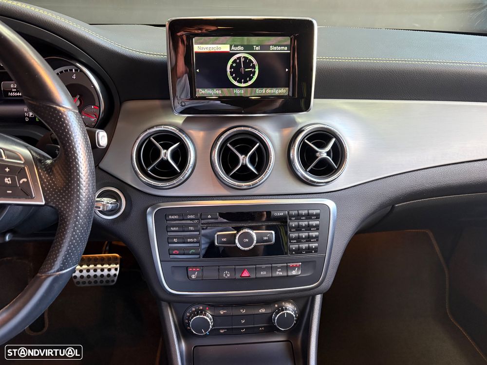 Mercedes-Benz CLA 220 CDI 7G-DCT AMG Line - 11