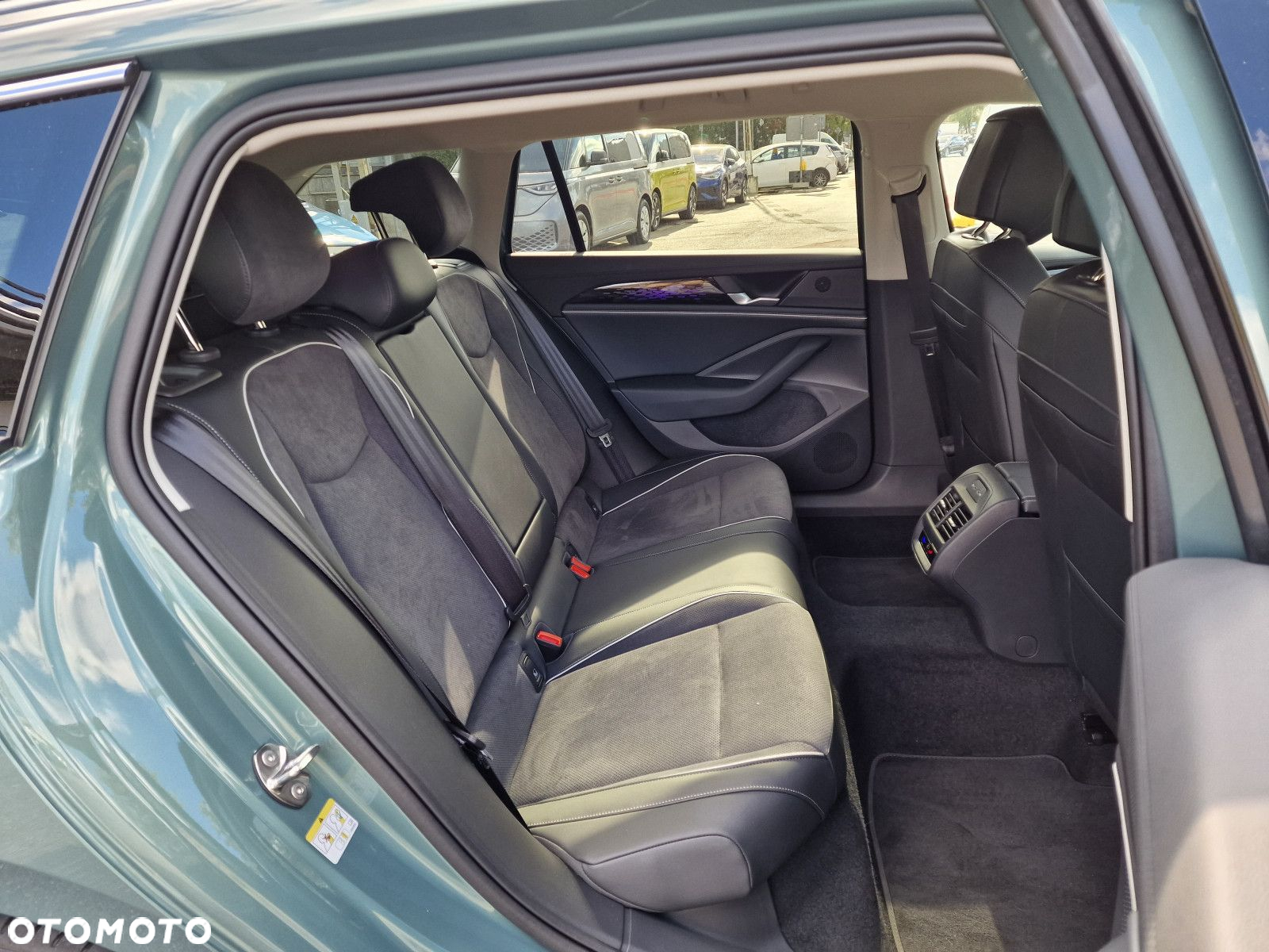 Volkswagen Passat - 9