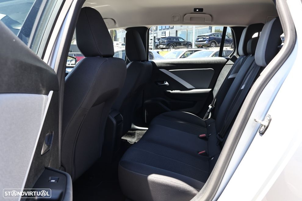 Opel Astra Sports Tourer 1.2 T Edition - 15