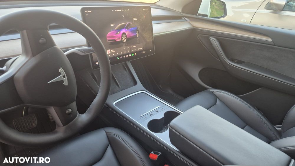 TESLA Model Y 2023 — imagine 16
