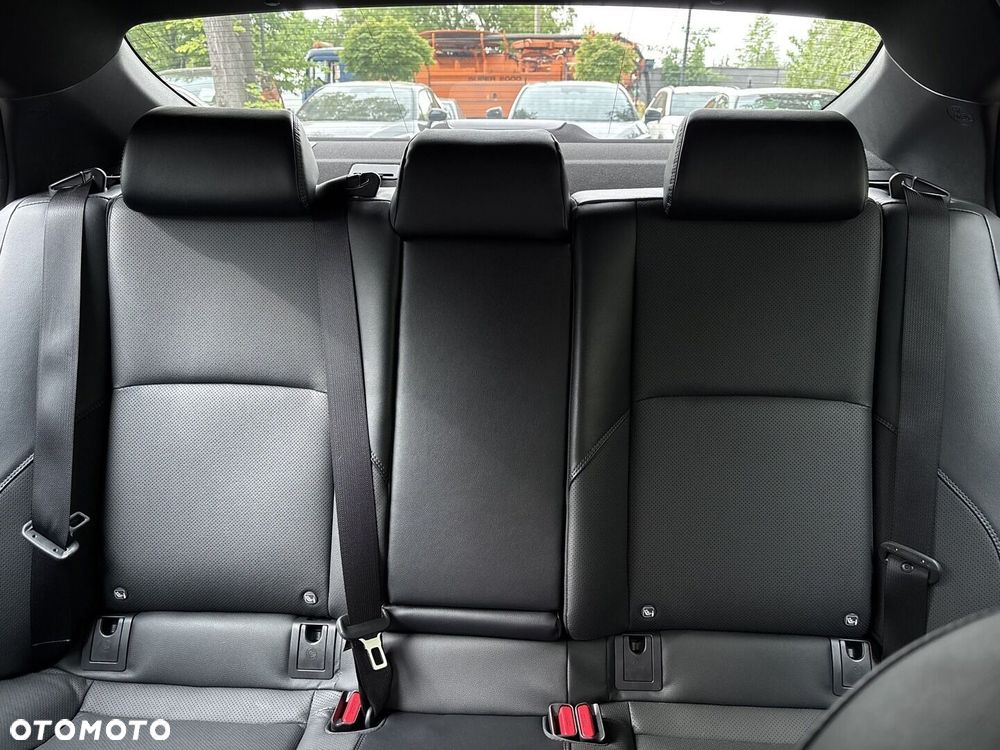 Toyota Camry - 13