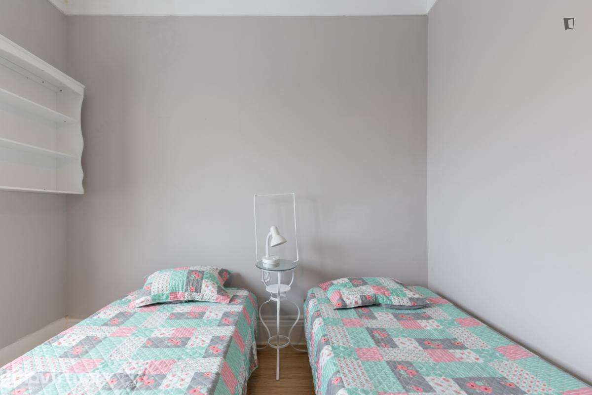Quarto - localizado em Campanhã Porto - Grande imagem: 3/25