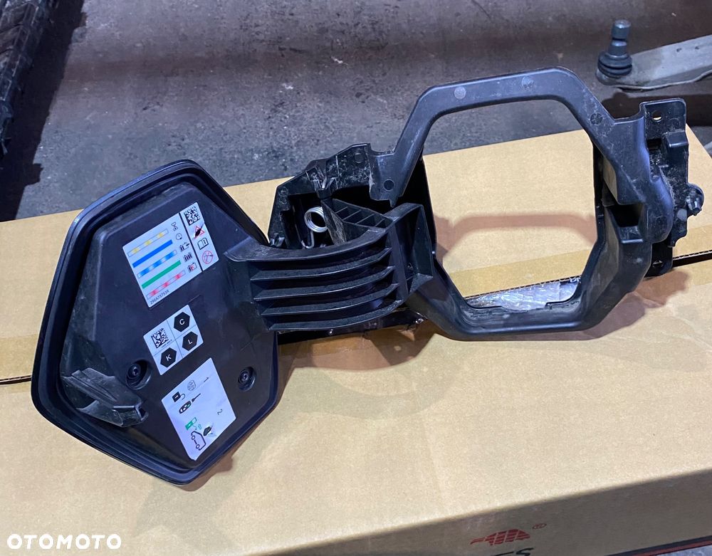 RENAULT ZOE KLAPKA GNIAZDO GRILLA ATRAPY ŁADOWARKI NAKŁADKA ZNACZEK EMBLEMAT LOGO CHROM GRILL ATRAPA KLAPA ŁADOWARKI - 3